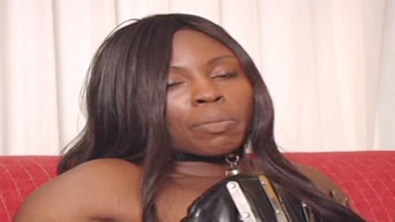 Yvette Discovers Treasure 1